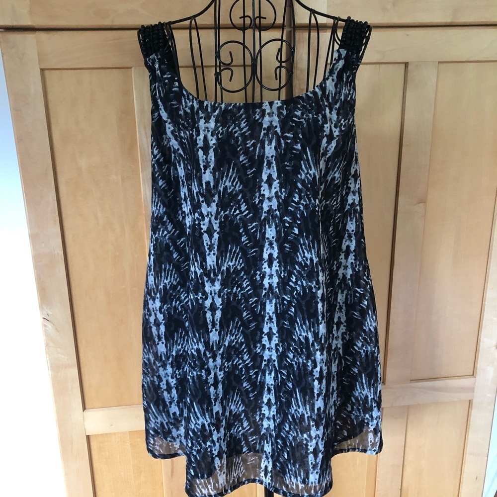 Jessica Simpson Maternity black & white sleeveless dressy beaded Top